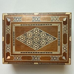 VTG Parquetry Wooden Trinket Treasure Jewelry Box w/ Hinged Lid 6.25x4.75x1.75